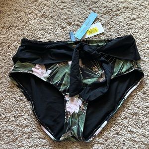 Women’s Antonio Melani NEW black floral high waist bottoms size 6